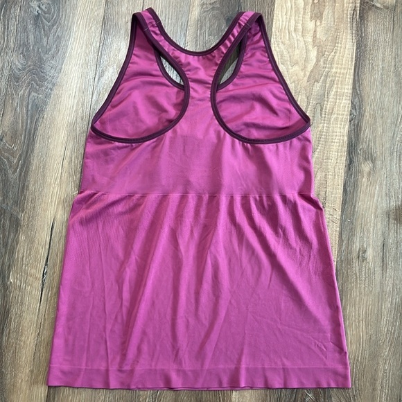 Patagonia pink/fuchsia Tank Top size large - Picture 10 of 12